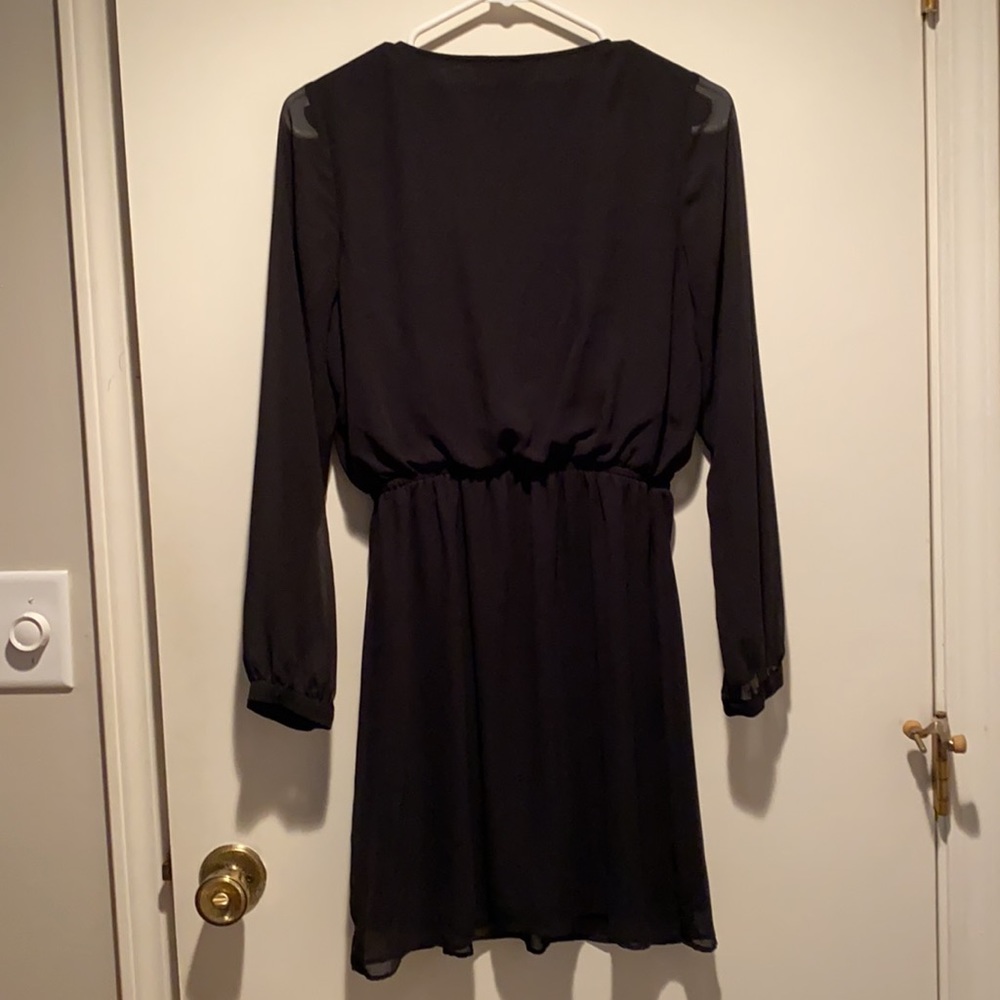 Black long sleeve dress - Picture 2 of 3